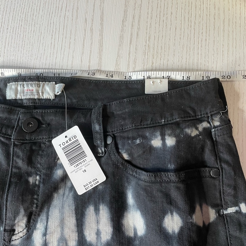 Torrid Vintage Stretch Black Tie Dye Shorts - Picture 14 of 15